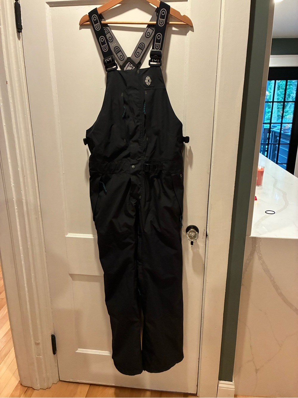 AIRBLASTER BEAST BIB SNOWBOARD/SKI Size Small $125